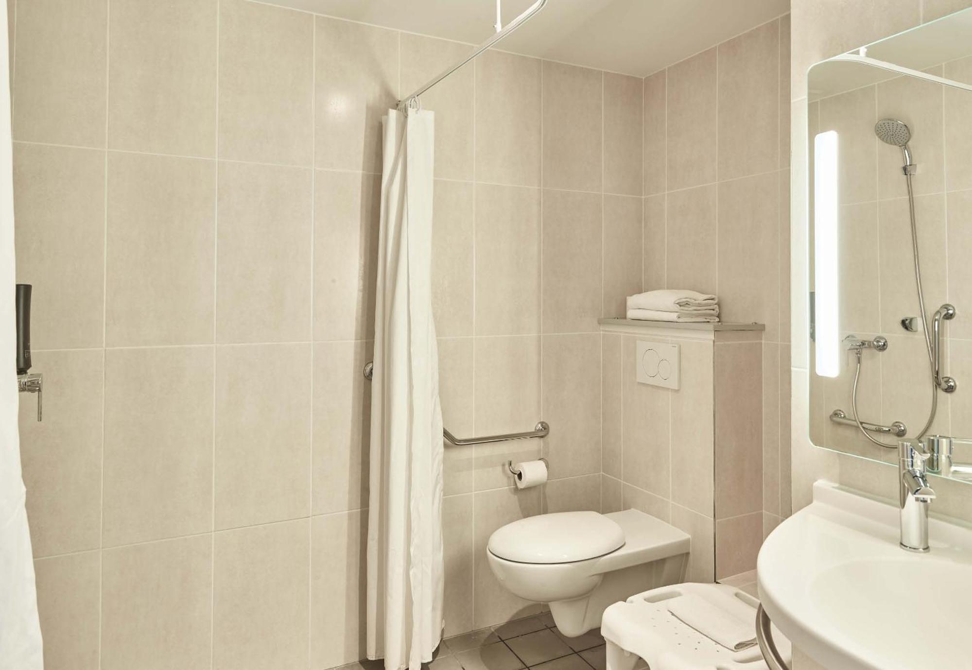 B&B Hotel Massy Gare Tgv Εξωτερικό φωτογραφία